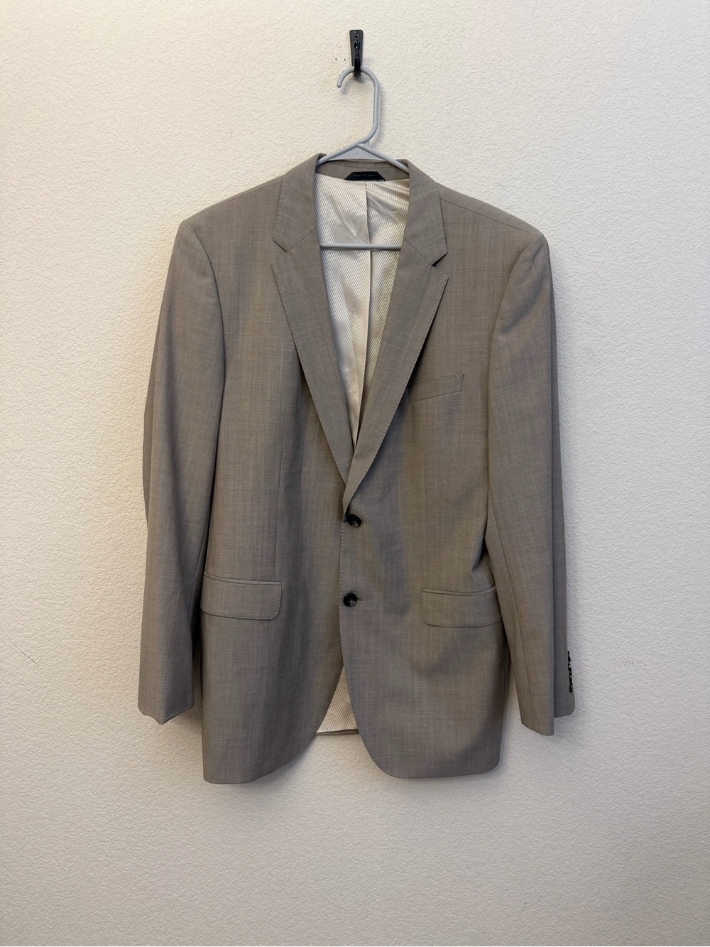 Boss Light Beige Men's Two-Button Sport Coat Sz 44L beige wool outer material